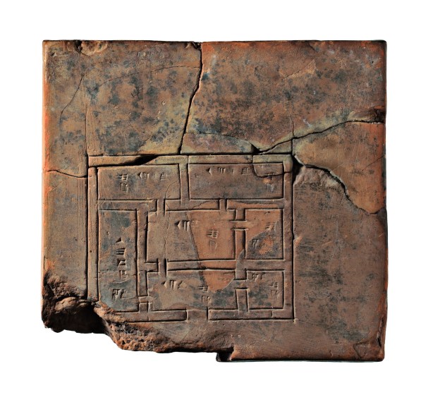 planol-d-una-casa-adquisicio-sense-datar-ca-2000-ac-ceramica-11-4-x-12-2-x-2-6-cm-vorderasiatisches-museum-staatliche